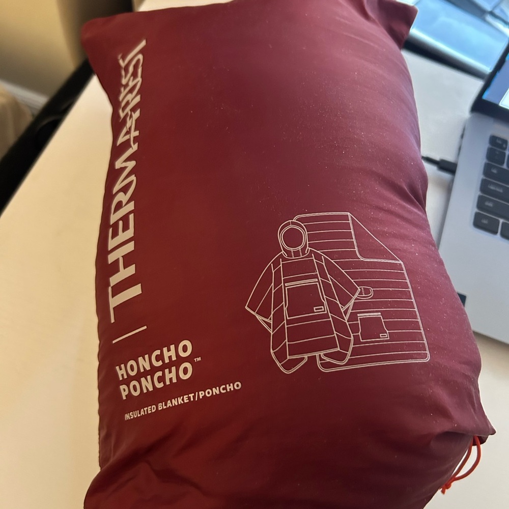 Thermarest honcho poncho cold weather wearable blanket